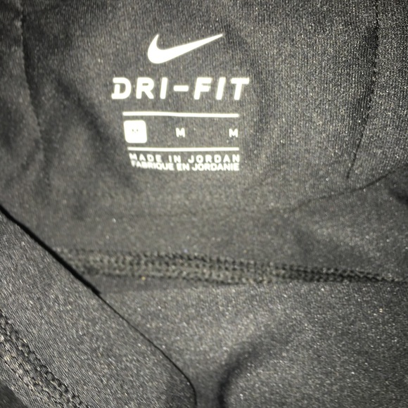Women’s Nike leggings. Size M - Picture 3 of 3